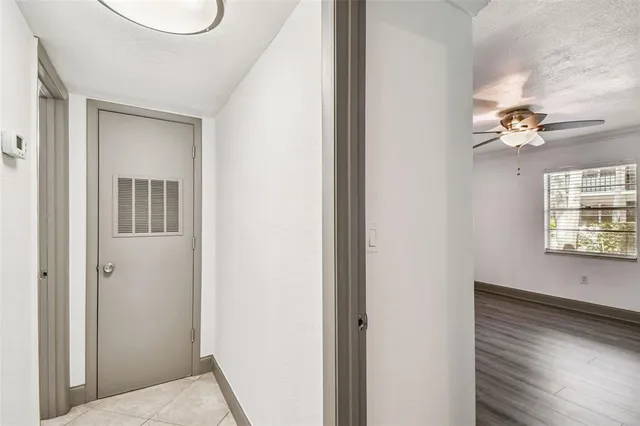 $160,000 | 5221 Bayshore Boulevard, Unit 21, Tampa, FL 33611