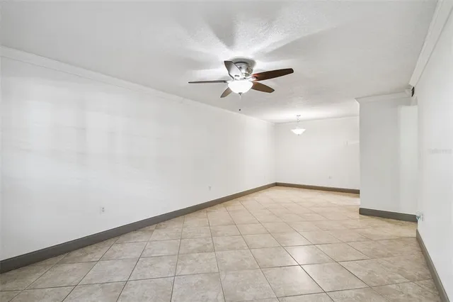 $160,000 | 5221 Bayshore Boulevard, Unit 21, Tampa, FL 33611