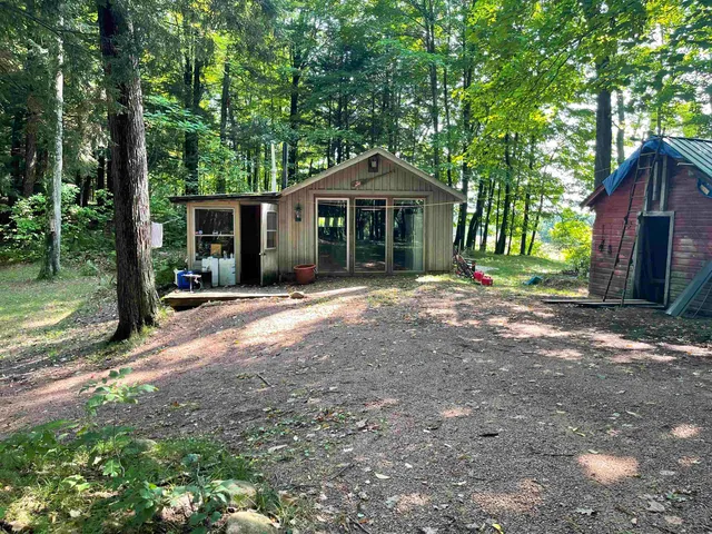 $155,000 | N11364 Hwy P Iola Wi 54945, Iola, WI 54945