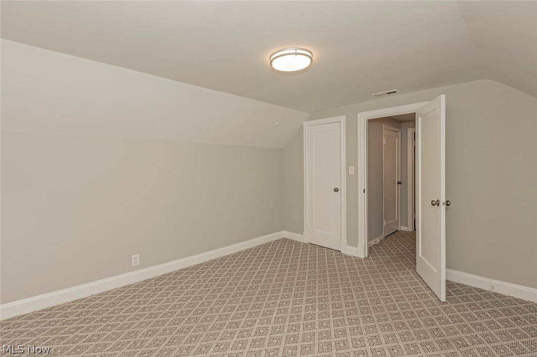 3300 Stockholm Road Cleveland, OH 44120 - Photo 32 of 35