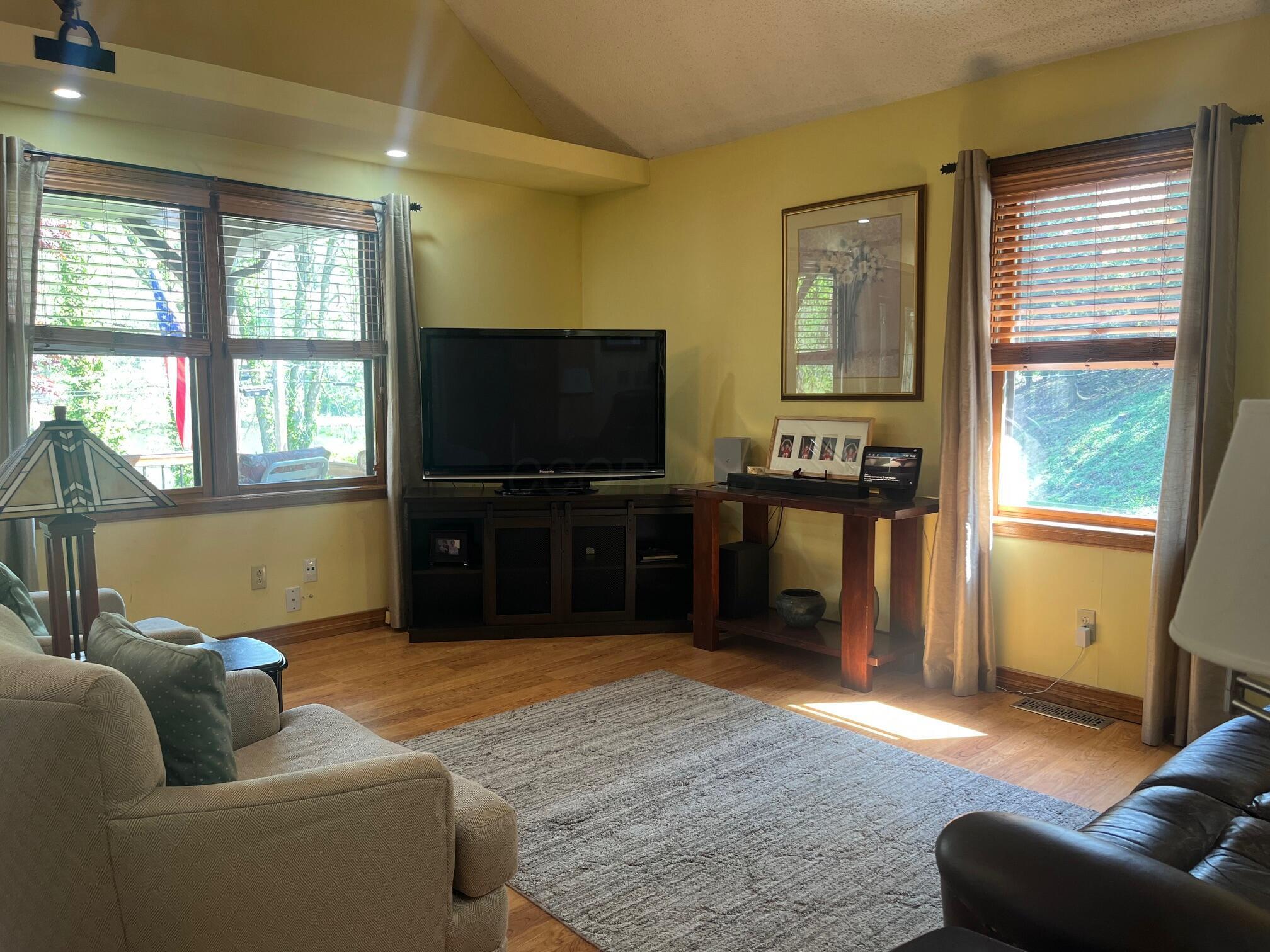 557 Ross Road Southeast Lancaster, OH 43130 - Photo 29 of 39