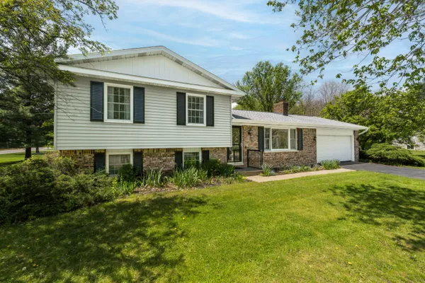 $298,900 | 301 Sherman Drive, Marshall, MI 49068