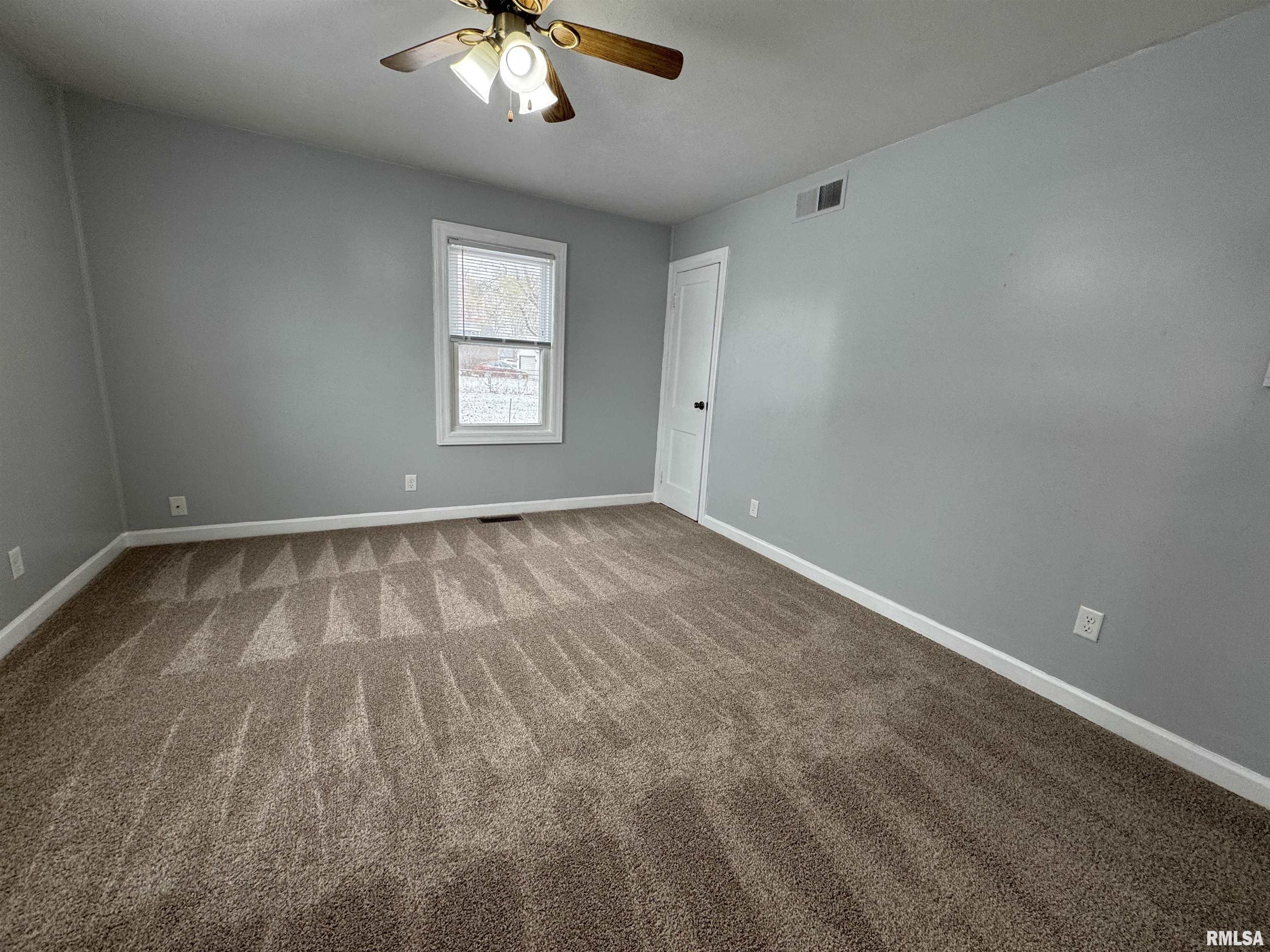 2148 East Reservoir Street Springfield, IL 62702 - Photo 9 of 25