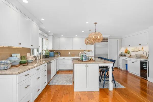 $2,650,000 | 122 Stoney Cove Lane, Barnstable, MA 02675