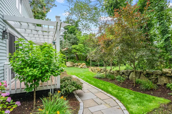 $2,650,000 | 122 Stoney Cove Lane, Barnstable, MA 02675