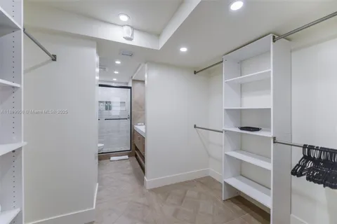 $450,000 | 17800 Atlantic Boulevard, Unit PH14, Sunny Isles Beach, FL 33160