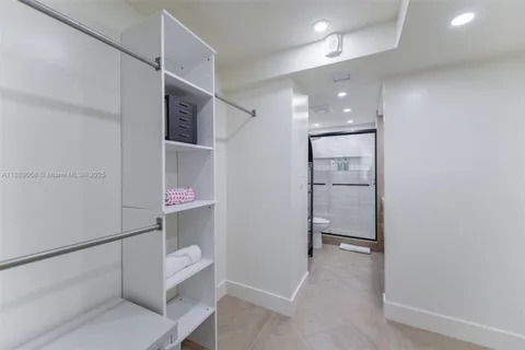 $450,000 | 17800 Atlantic Boulevard, Unit PH14, Sunny Isles Beach, FL 33160