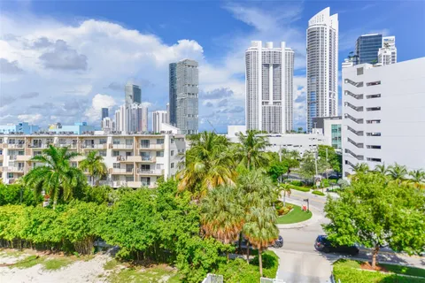 $450,000 | 17800 Atlantic Boulevard, Unit PH14, Sunny Isles Beach, FL 33160