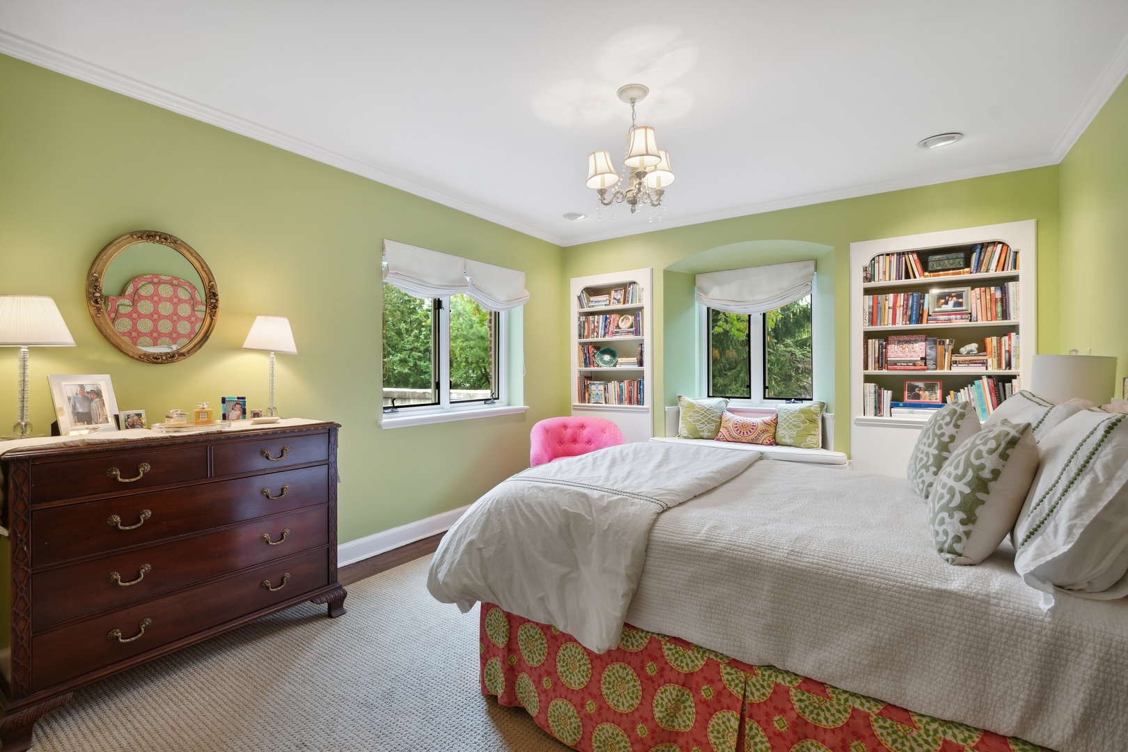 940 Private Road Winnetka, IL 60093 - Photo 49 of 68 a bedroom with a bed and a window