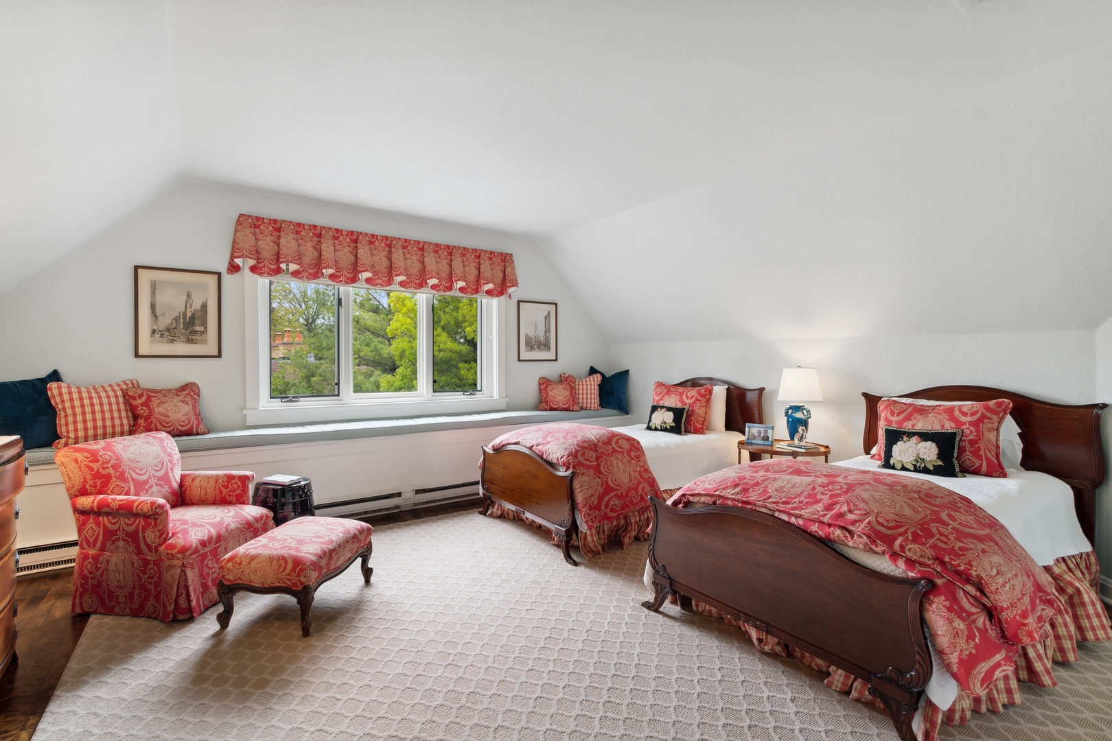 940 Private Road Winnetka, IL 60093 - Photo 58 of 68 a spacious bedroom with two beds and a large window