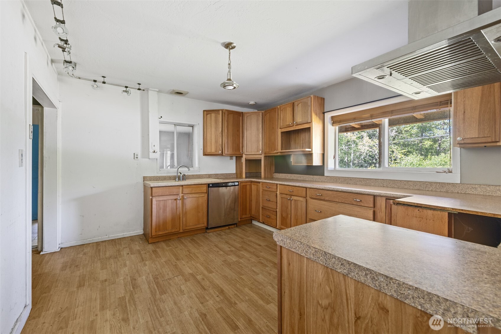 33 Baskins Road Port Angeles, WA 98363 - Photo 16 of 40