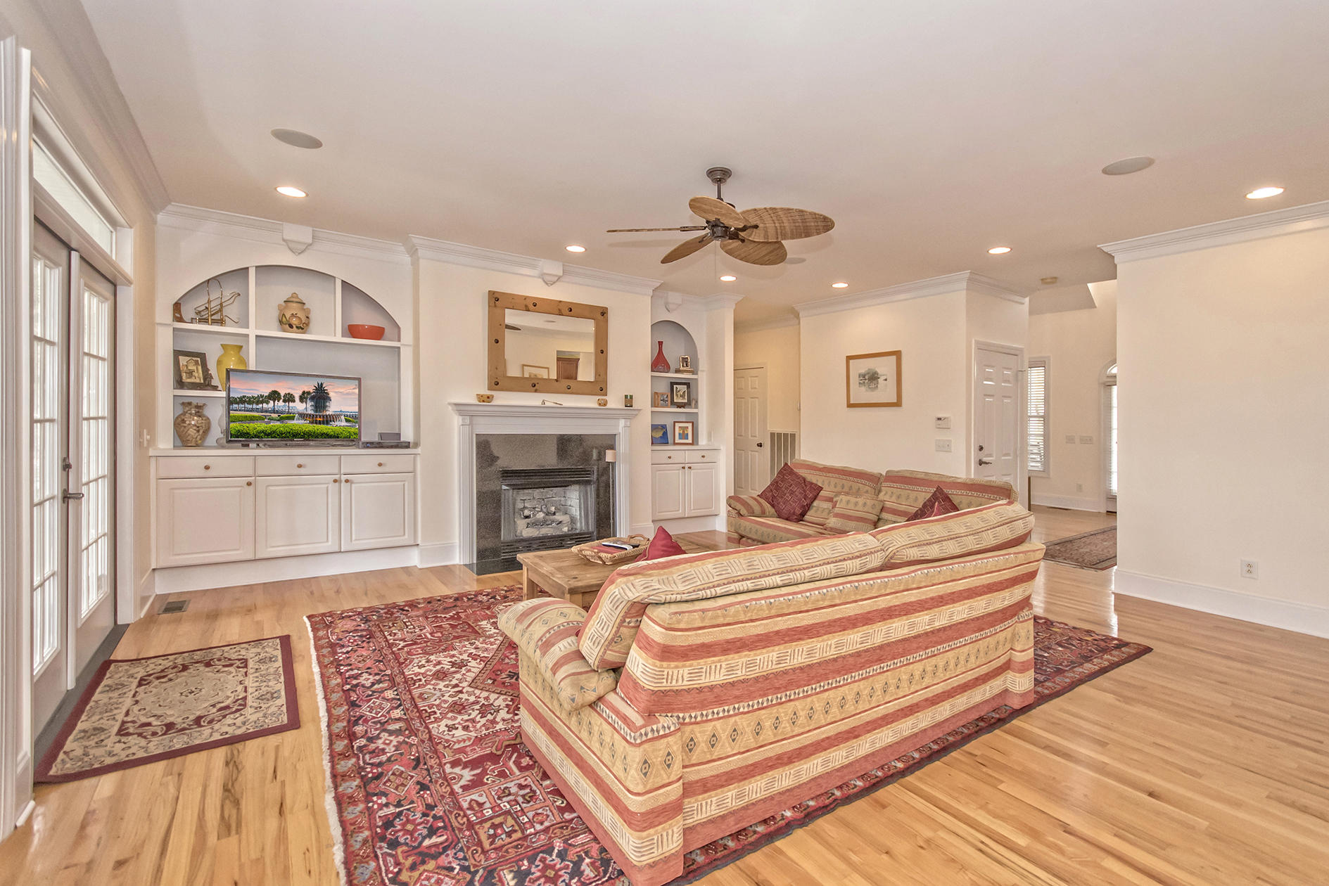 1649 Sewee Fort Road Mount Pleasant, SC 29466 - Photo 5 of 55 DSC_1590