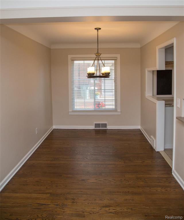 1522 West Webster Road Royal Oak, MI 48073 - Photo 5 of 33