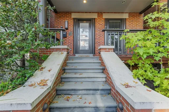 a view of a house with entryway and stairs