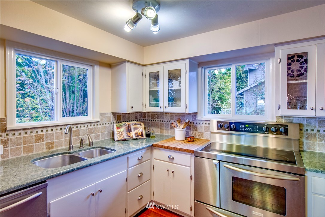450 Virginia Loop Road Northeast Poulsbo, WA 98370 - Photo 15 of 25 Gallery Image 15