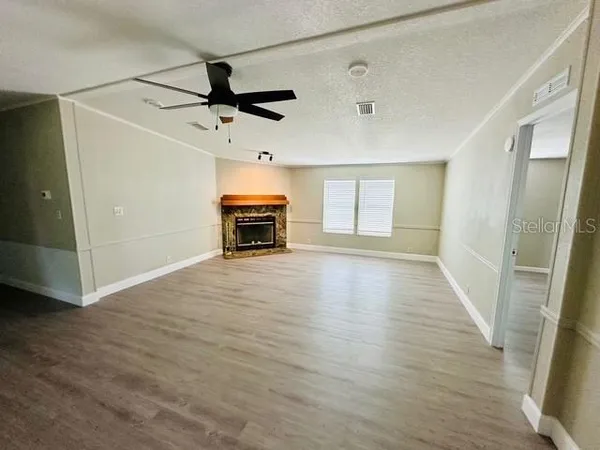 $2,400 | 6814 Redwing Road, Groveland, FL 34736