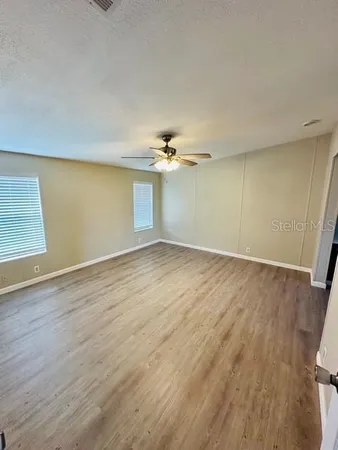 $2,400 | 6814 Redwing Road, Groveland, FL 34736