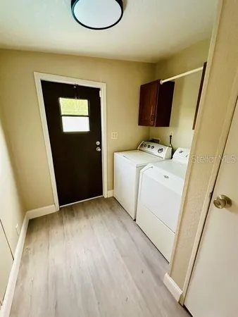 $2,400 | 6814 Redwing Road, Groveland, FL 34736