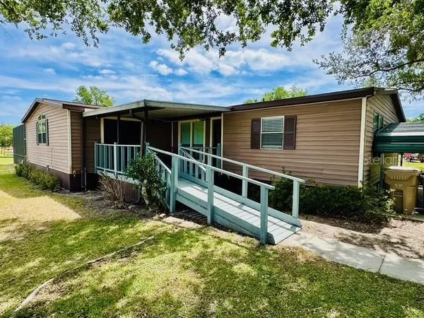 $2,400 | 6814 Redwing Road, Groveland, FL 34736