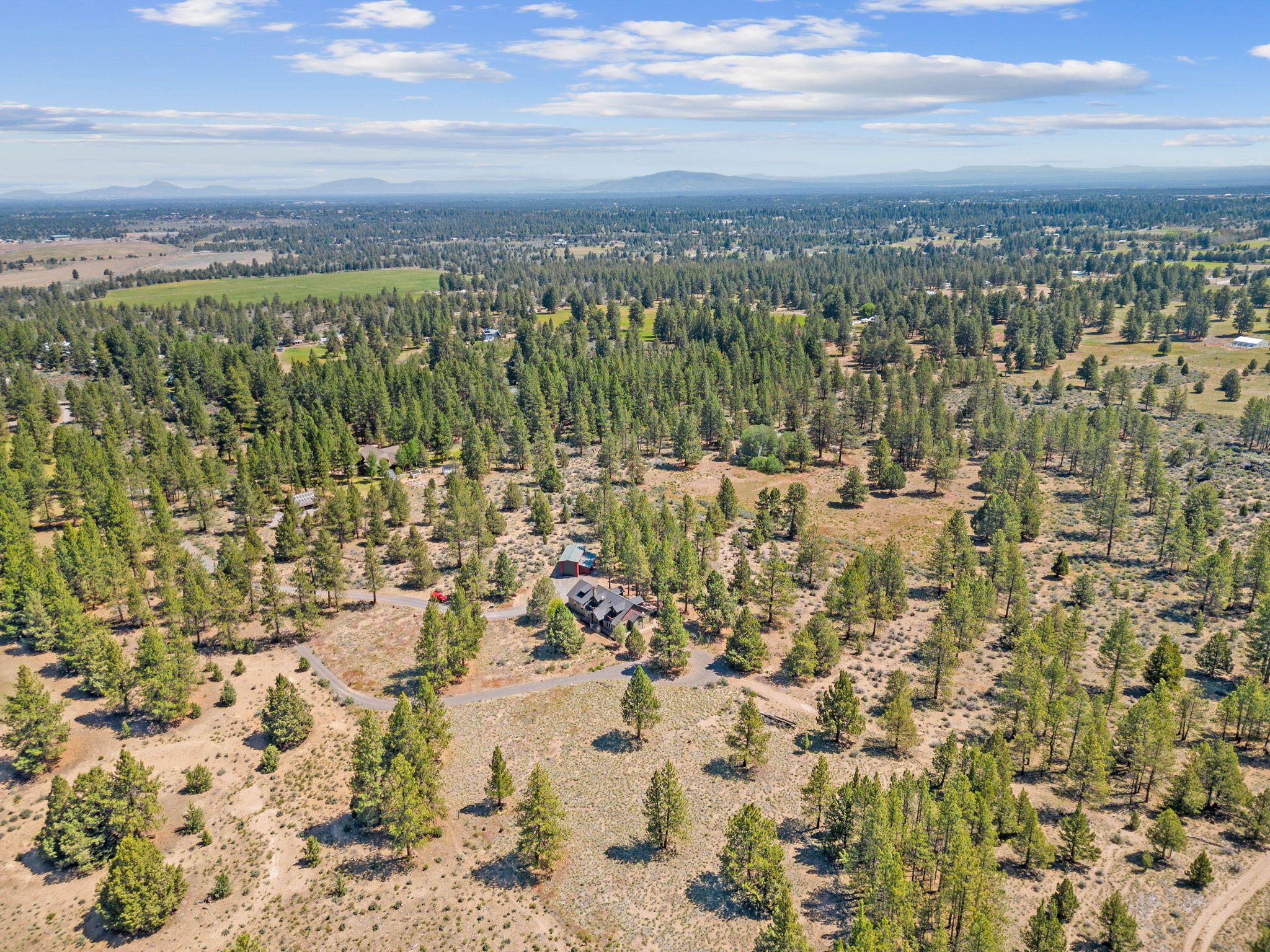 21405 Back Alley Road Bend, OR 97702 - Photo 48 of 48 a view of a city
