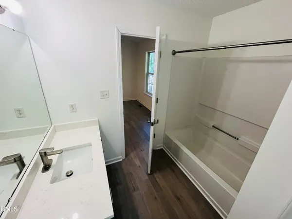 $1,800 | 512 Corwood Drive, Fuquay-Varina, NC 27526