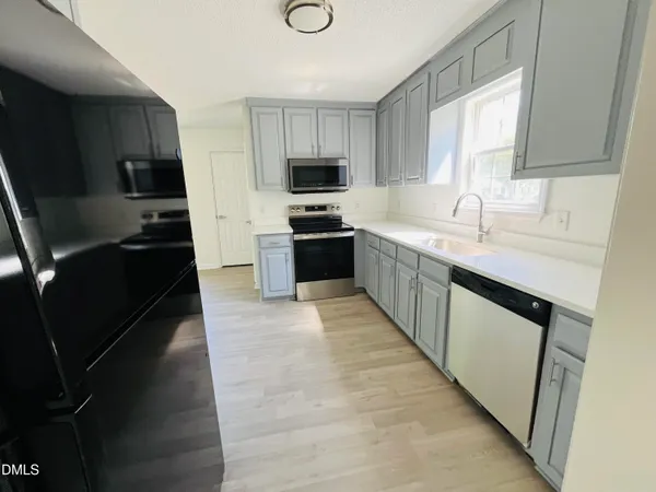 $1,800 | 512 Corwood Drive, Fuquay-Varina, NC 27526