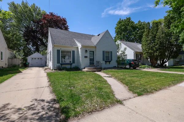 $259,000 | 1111 4th Avenue Southeast, Rochester, MN 55904