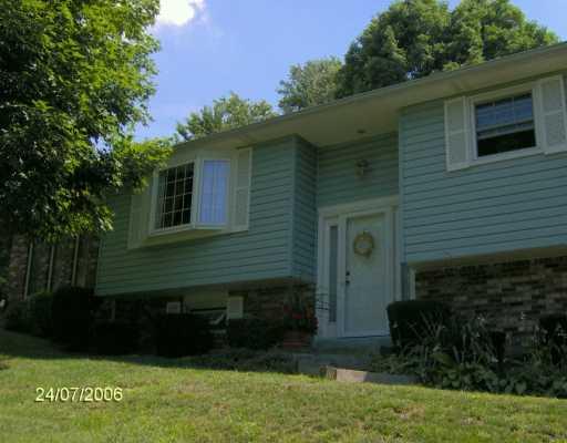 187 Seanor Road Irwin, PA 15642 - Photo 1 of 8 Exterior Front.