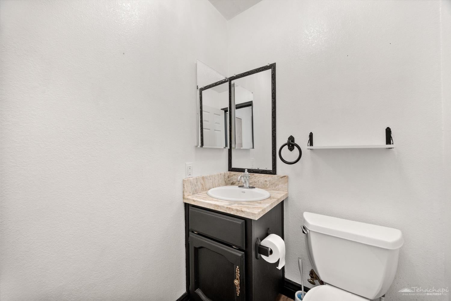 26350 Bear Valley Road Tehachapi, CA 93561 - Photo 19 of 59 Gallery Image 19