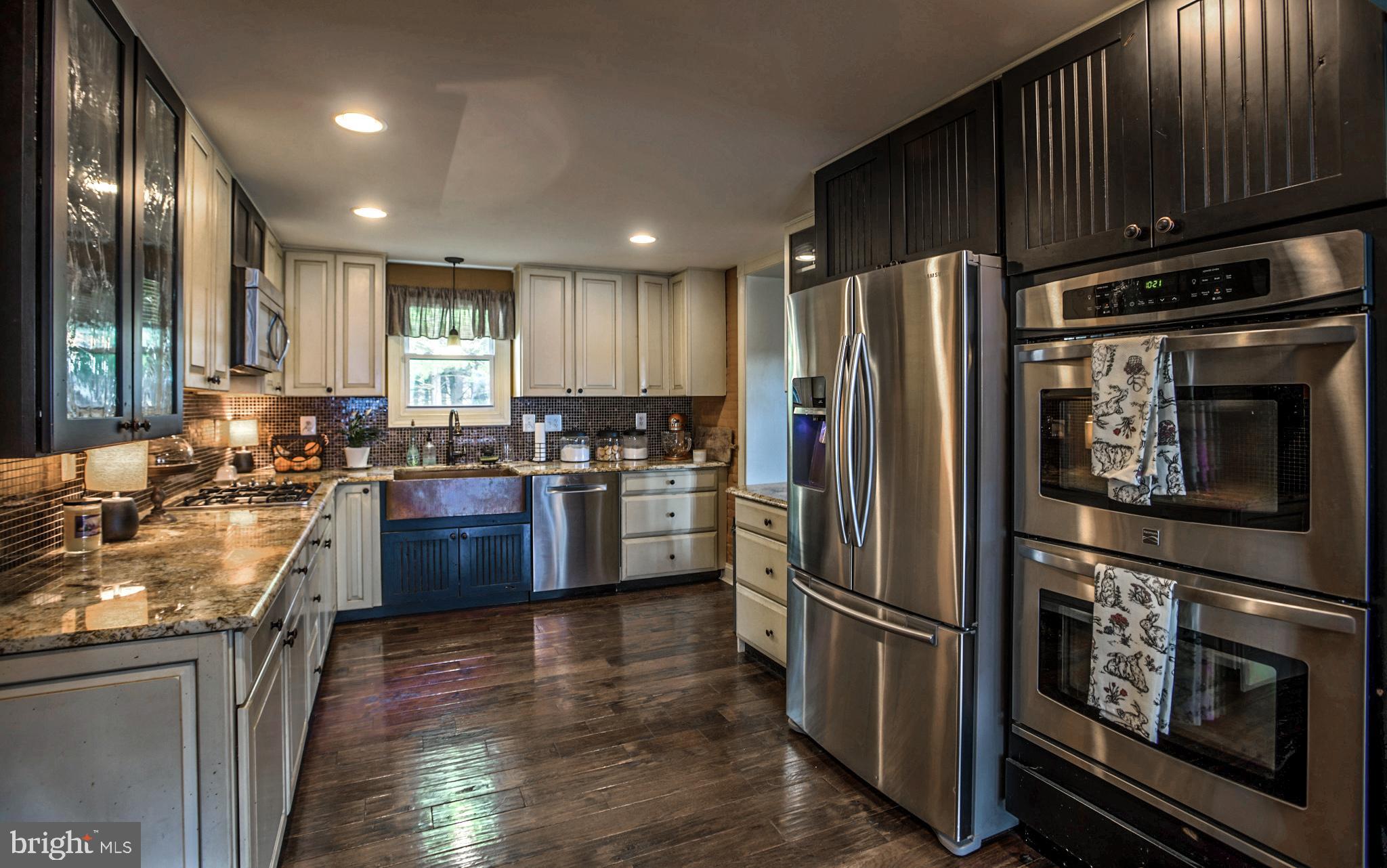 2574 Salem Bottom Road Westminster, MD 21157 - Photo 7 of 36 Stunning updated kitchen