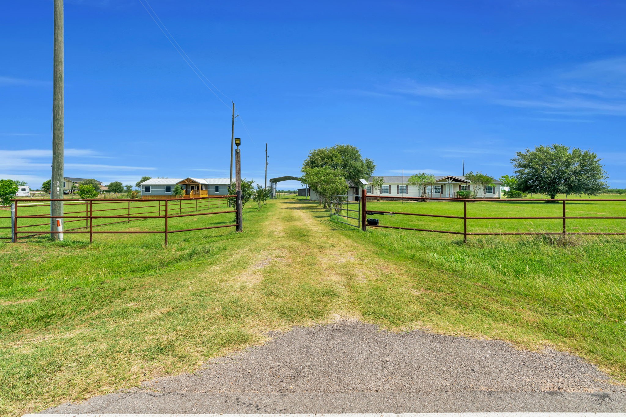 37038 Bell Road Waller, TX 77484 - Photo 6 of 33 a view of a park with large trees