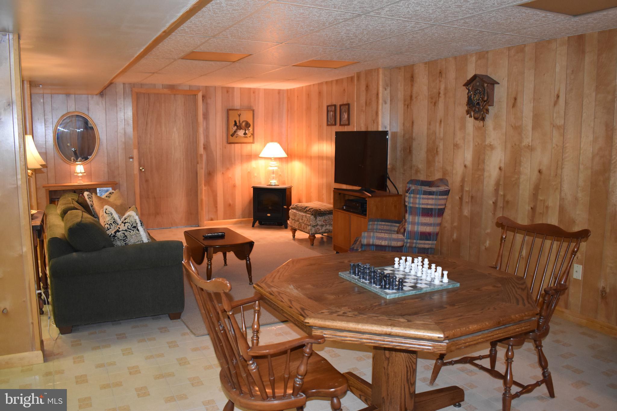 5028 Kemp Road Reisterstown, MD 21136 - Photo 17 of 26 Lots of room.