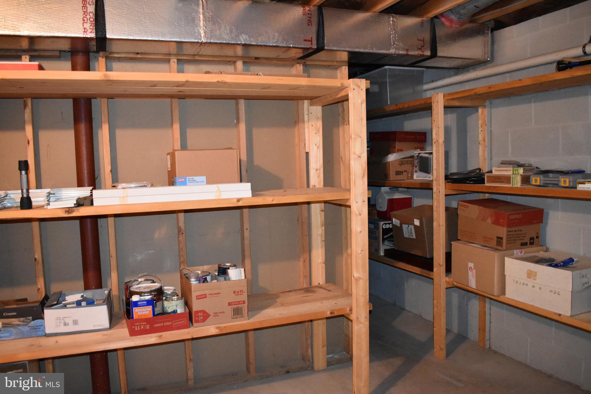 5028 Kemp Road Reisterstown, MD 21136 - Photo 20 of 26 Huge 27 by 11 Storage Area