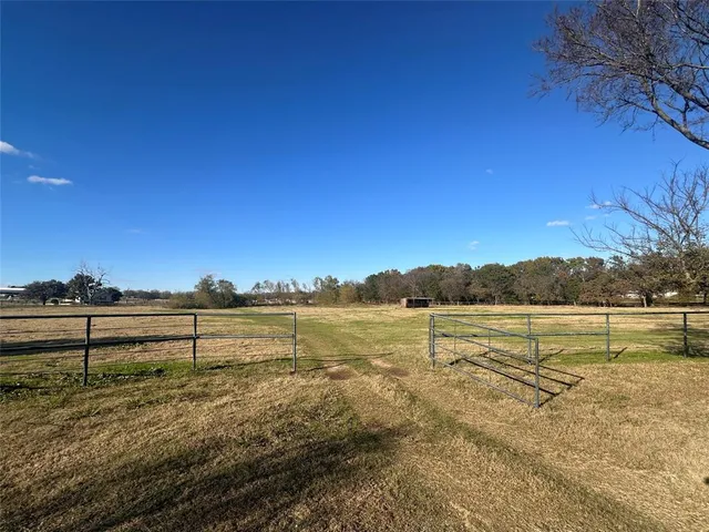 a view of outdoor space with mountain view