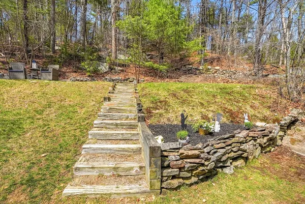 $379,900 | 18 Delray Gardens, Northbridge, MA 01588