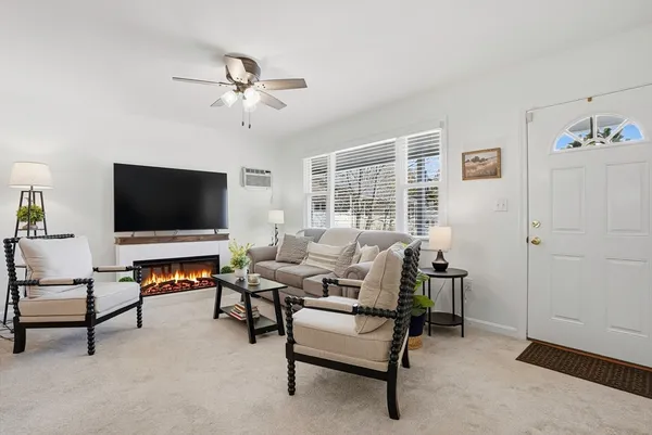 $379,900 | 18 Delray Gardens, Northbridge, MA 01588