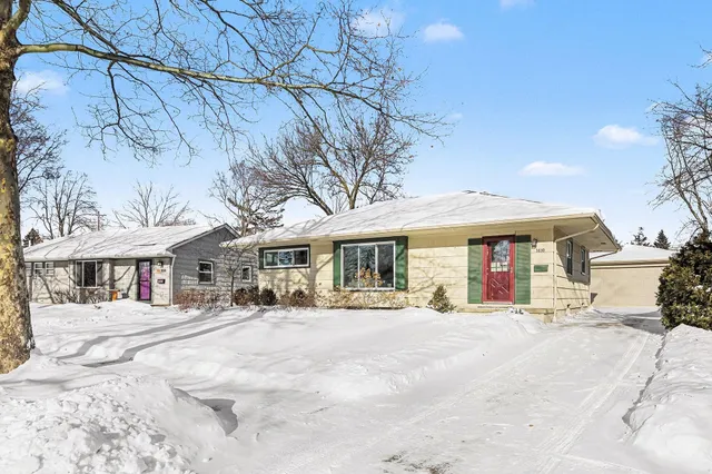 $480,000 | 1610 Argyle Crescent, Ann Arbor, MI 48103