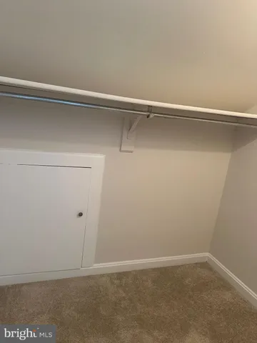 $3,950 | 560 Colecroft Court, Alexandria, VA 22314