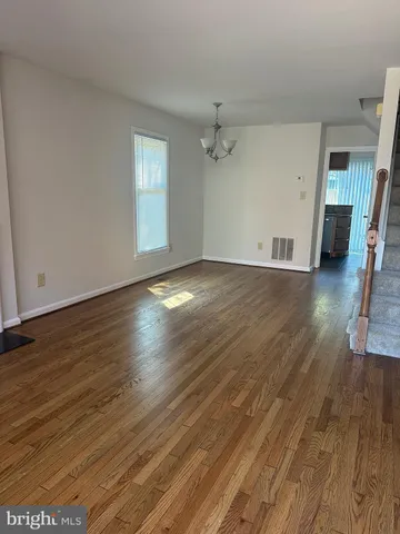 $3,950 | 560 Colecroft Court, Alexandria, VA 22314