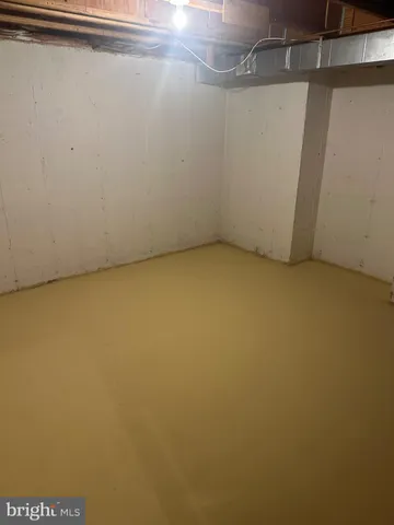 $3,950 | 560 Colecroft Court, Alexandria, VA 22314