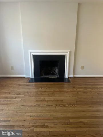 $3,950 | 560 Colecroft Court, Alexandria, VA 22314