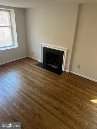 $3,950 | 560 Colecroft Court, Alexandria, VA 22314