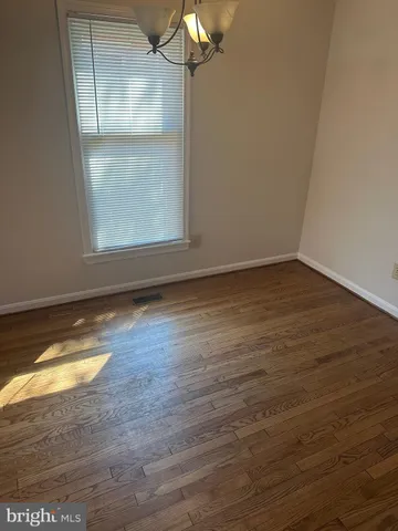 $3,950 | 560 Colecroft Court, Alexandria, VA 22314