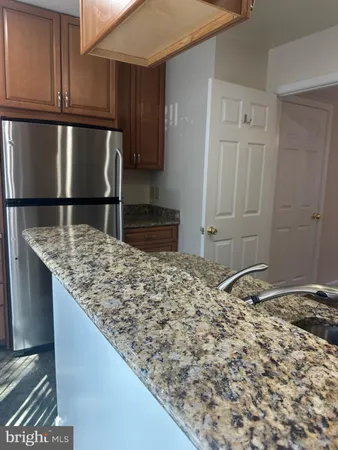 $3,950 | 560 Colecroft Court, Alexandria, VA 22314