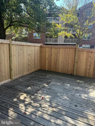 $3,950 | 560 Colecroft Court, Alexandria, VA 22314