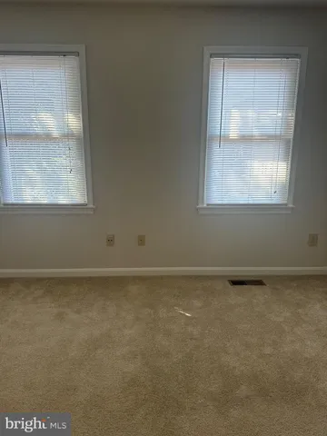 $3,950 | 560 Colecroft Court, Alexandria, VA 22314