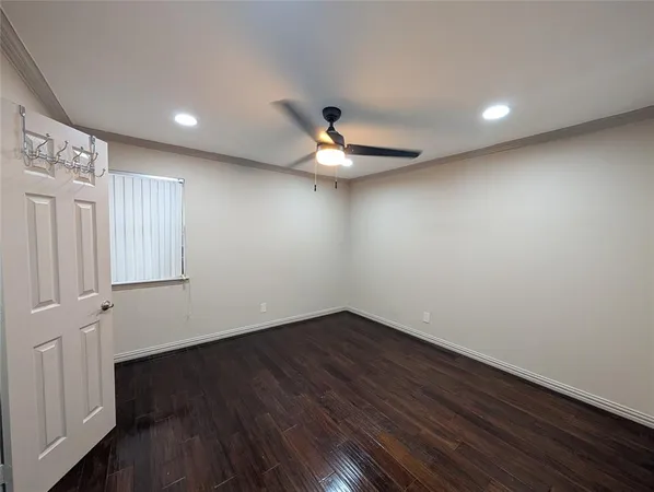 $2,000 | 6646 East Lovers Lane, Dallas, TX 75214