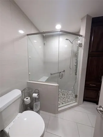$2,000 | 6646 East Lovers Lane, Dallas, TX 75214