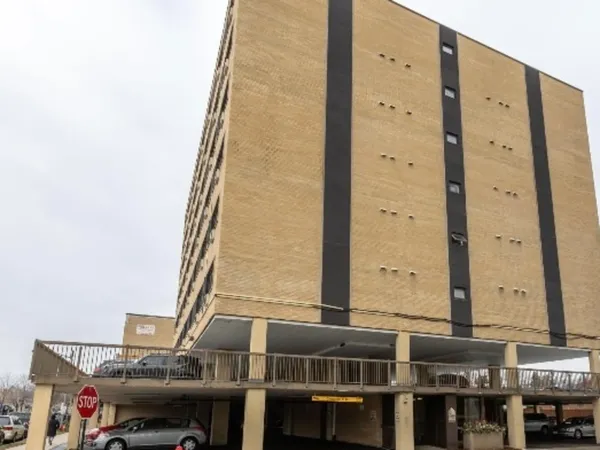 $1,300 | 7300 West North Avenue, Unit 2B, Elmwood Park, IL 60707