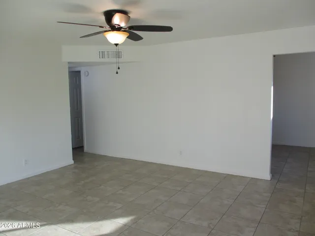 $1,250 | 820 West Knox Road, Chandler, AZ 85225